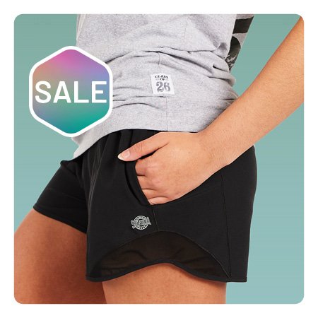 3.5” MESH-DETAILED STRETCH SHORTS