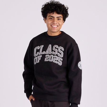 CHENILLE-DETAILED CLASS PATCH CREWNECK